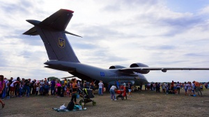 Нацгвардейский транспортник улетит в сопровождении реактивных Л-29